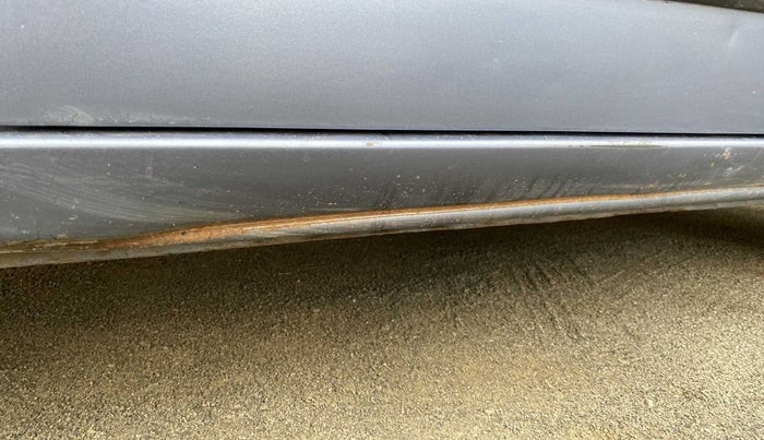 2014 Maruti Wagon R 1.0 VXI, Petrol, Manual, 72,729 km, Right running board - Slightly dented