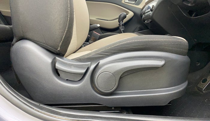 2016 Hyundai Elite i20 ASTA 1.2, Petrol, Manual, 1,01,012 km, Driver Side Adjustment Panel