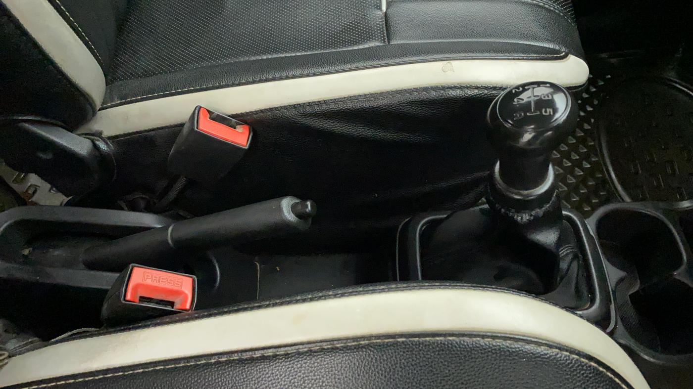 2020 Maruti S PRESSO VXI, Petrol, Manual, 72,784 km, Gear Lever