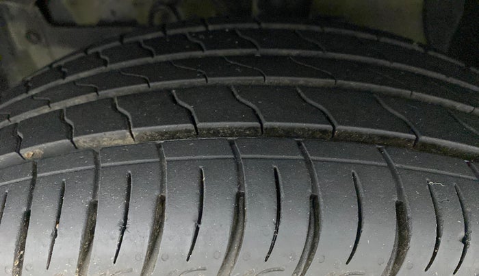 2020 Maruti Vitara Brezza VXI, Petrol, Manual, 12,988 km, Left Front Tyre Tread