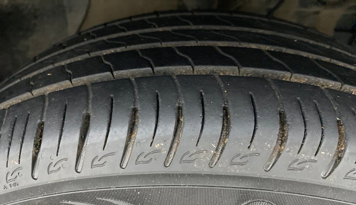 2020 Maruti Vitara Brezza VXI, Petrol, Manual, 12,988 km, Right Front Tyre Tread