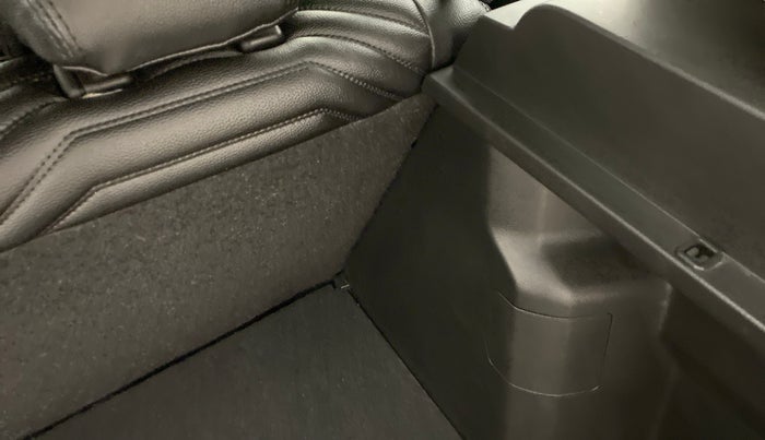 2020 Maruti Vitara Brezza VXI, Petrol, Manual, 12,988 km, Dicky (Boot door) - Parcel tray missing