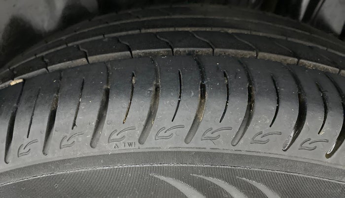 2020 Maruti Vitara Brezza VXI, Petrol, Manual, 12,988 km, Left Rear Tyre Tread