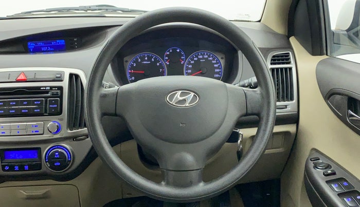 2013 Hyundai i20 MAGNA O 1.2, Petrol, Manual, 74,304 km, Steering Wheel Close Up