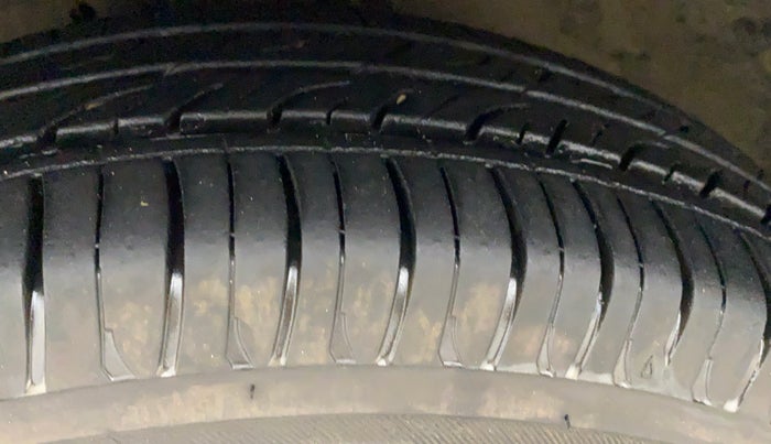 2015 Maruti Celerio VXI AMT, Petrol, Automatic, 46,562 km, Left Front Tyre Tread