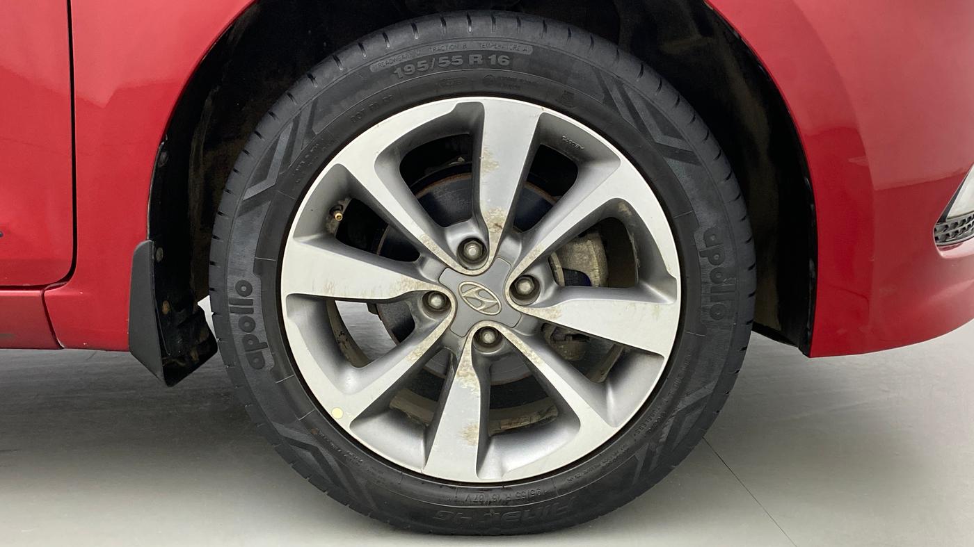 2016 Hyundai Elite i20 ASTA 1.2, Petrol, Manual, 33,212 km, Right Front Wheel