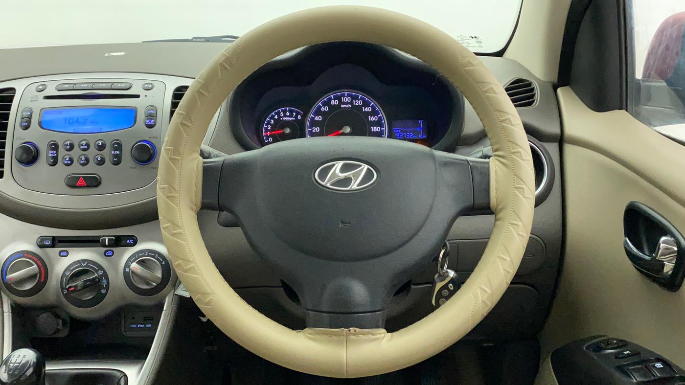 2012 Hyundai i10 SPORTZ 1.2, CNG, Manual, 93,026 km, Steering Wheel Close Up