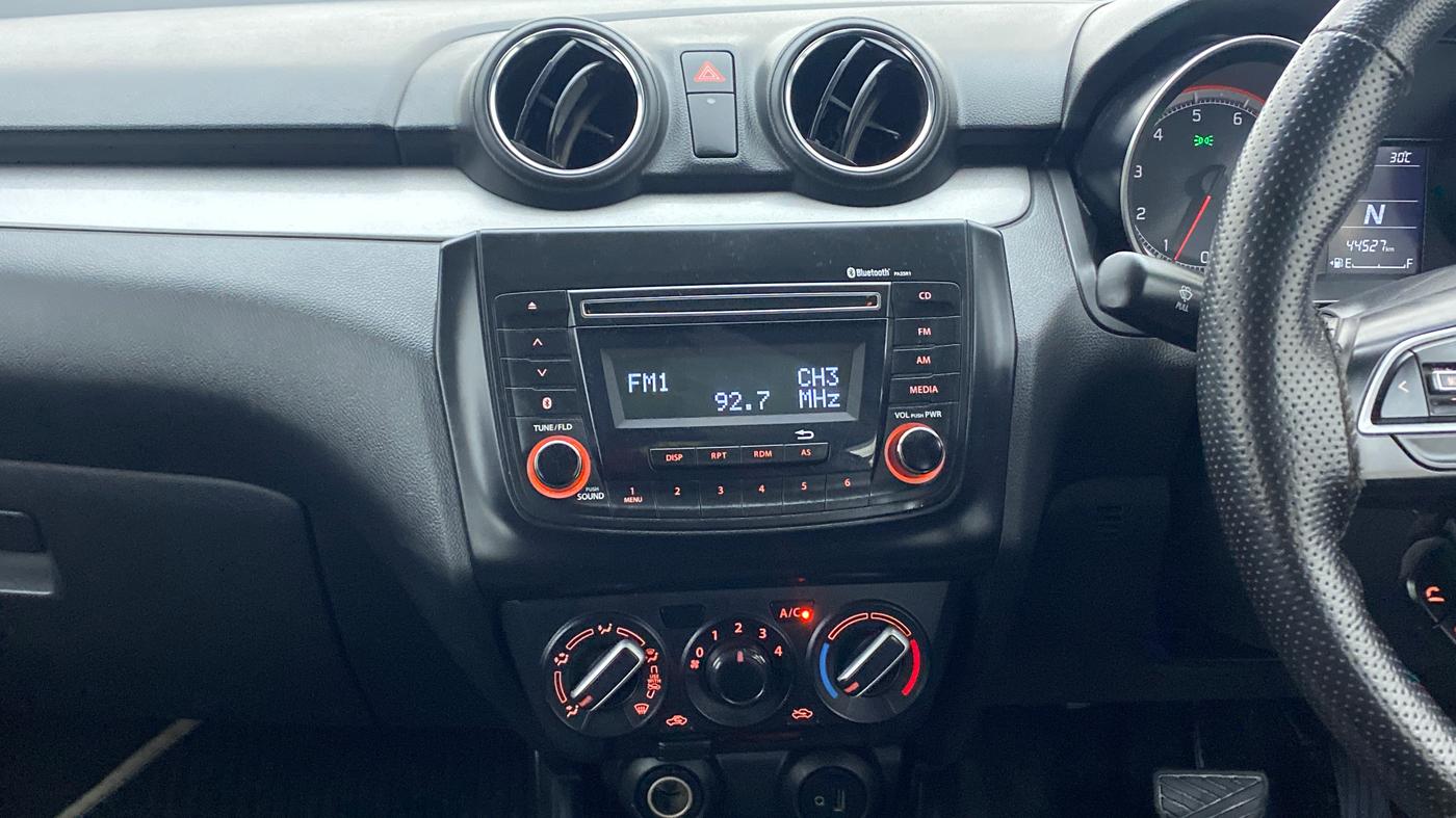 2018 Maruti Swift VXI AMT, Petrol, Automatic, 44,527 km, Air Conditioner