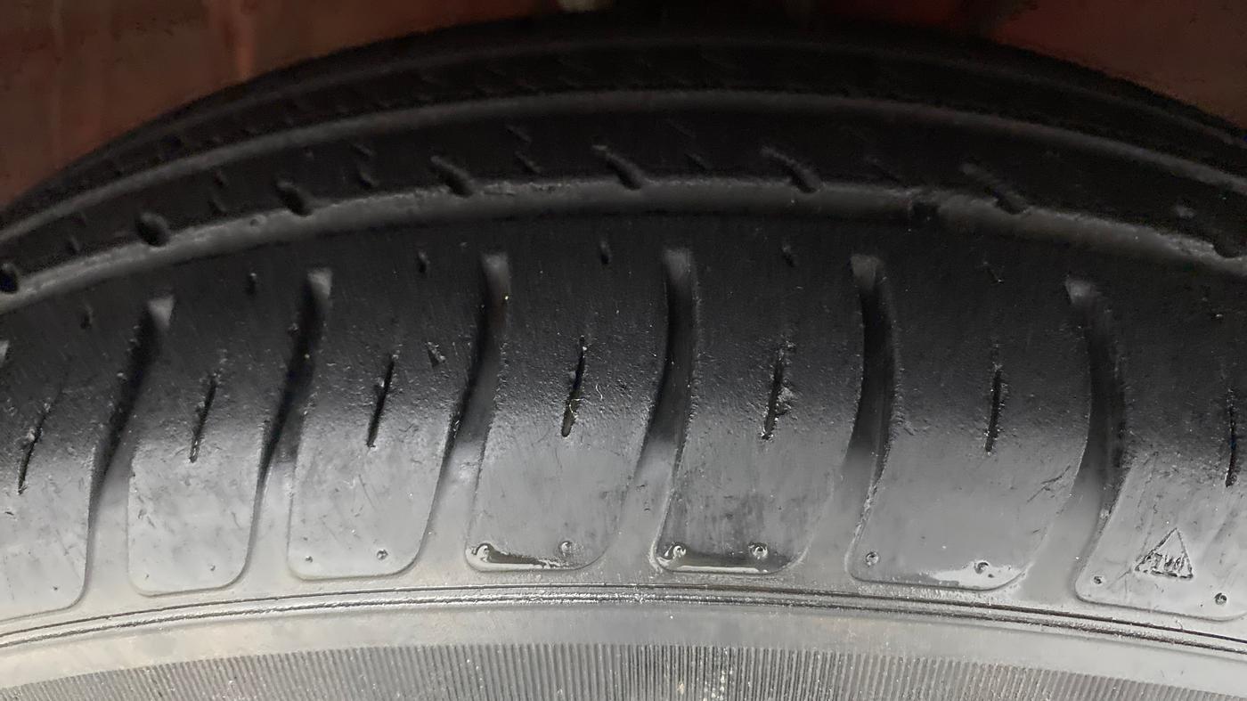 2018 Maruti Swift VXI AMT, Petrol, Automatic, 44,527 km, Right Front Tyre Tread