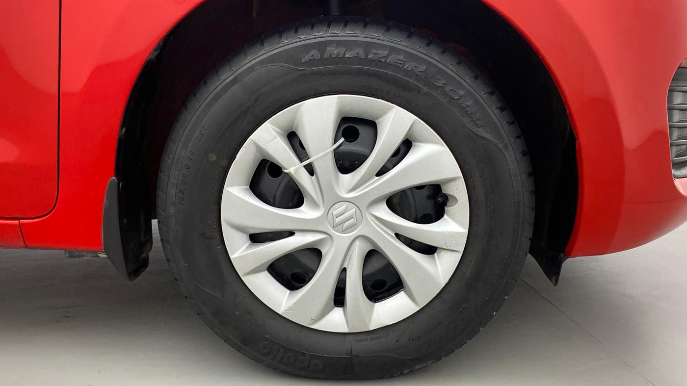 2018 Maruti Swift VXI AMT, Petrol, Automatic, 44,527 km, Right Front Wheel