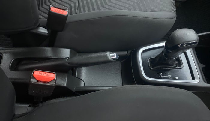 2018 Maruti Swift VXI AMT, Petrol, Automatic, 44,527 km, Gear Lever
