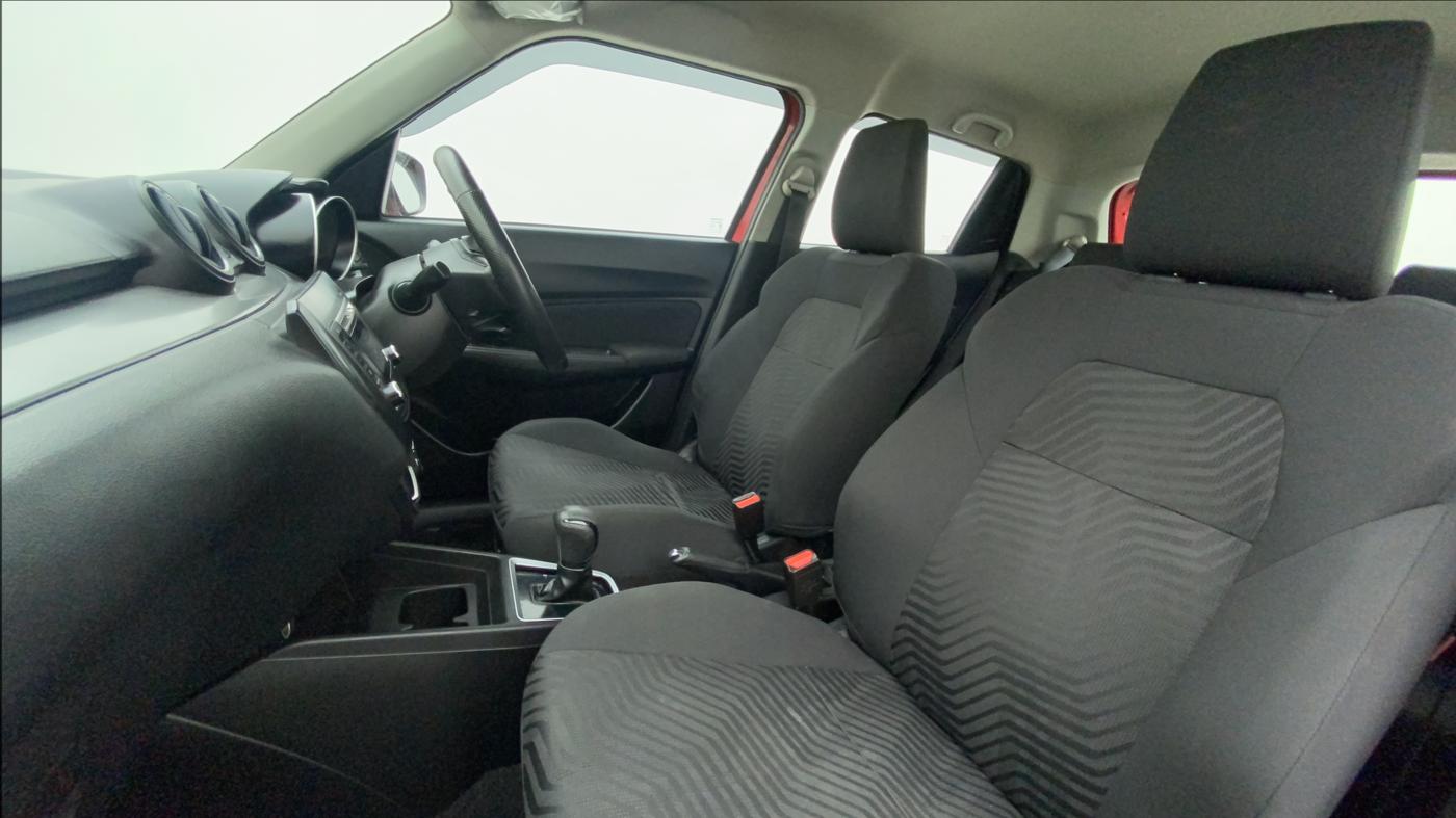 2018 Maruti Swift VXI AMT, Petrol, Automatic, 44,527 km, Right Side Front Door Cabin