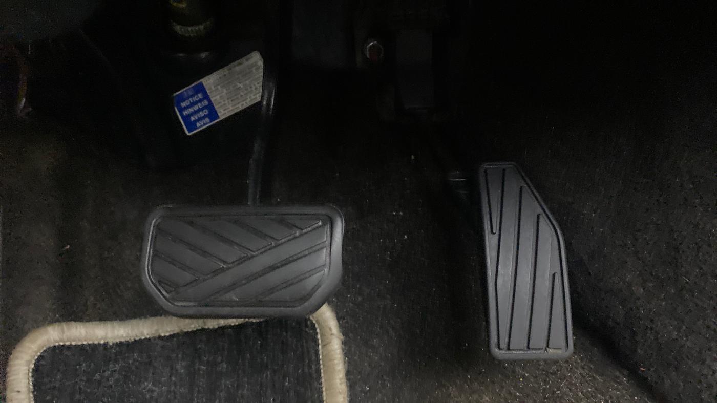 2018 Maruti Swift VXI AMT, Petrol, Automatic, 44,527 km, Pedals