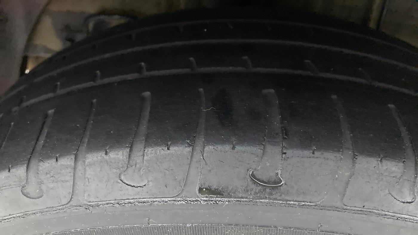 2019 Hyundai Elite i20 MAGNA PLUS 1.2, Petrol, Manual, 40,433 km, Right Rear Tyre Tread