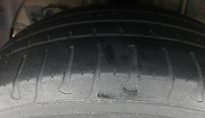 2019 Hyundai Elite i20 MAGNA PLUS 1.2, Petrol, Manual, 40,433 km, Right Rear Tyre Tread
