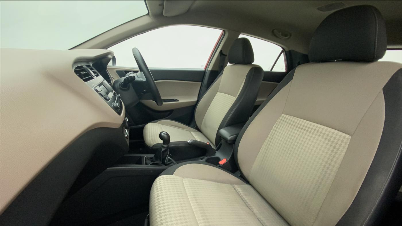 2019 Hyundai Elite i20 MAGNA PLUS 1.2, Petrol, Manual, 40,433 km, Right Side Front Door Cabin