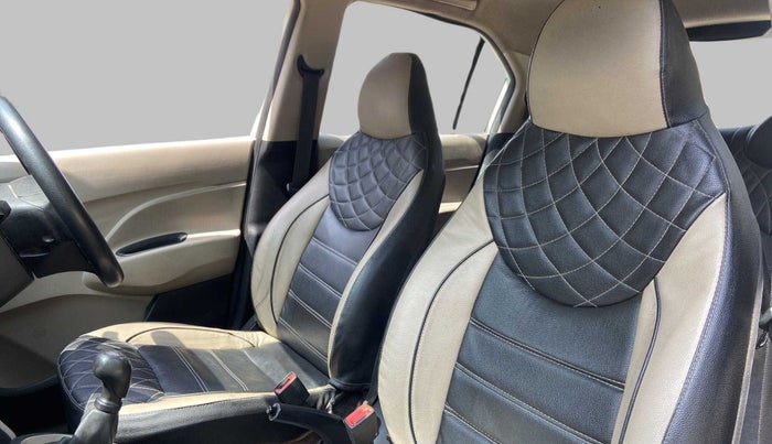 2018 Hyundai NEW SANTRO SPORTZ CNG, CNG, Manual, 66,932 km, Right Side Front Door Cabin