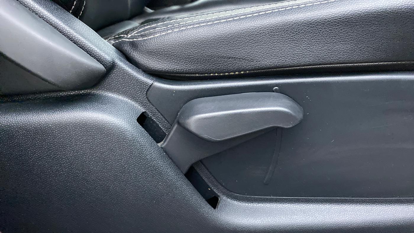 2018 Ford Ecosport TITANIUM + 1.5L PETROL AT, Petrol, Automatic, 36,725 km, Driver Side Adjustment Panel