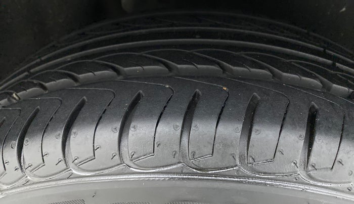 2016 Ford Ecosport TITANIUM 1.5L PETROL AT, Petrol, Automatic, 69,397 km, Right Rear Tyre Tread