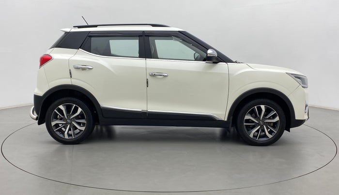 2021 Mahindra XUV300 W8 (O) 1.2 PETROL, Petrol, Manual, 50,119 km, Right Side View