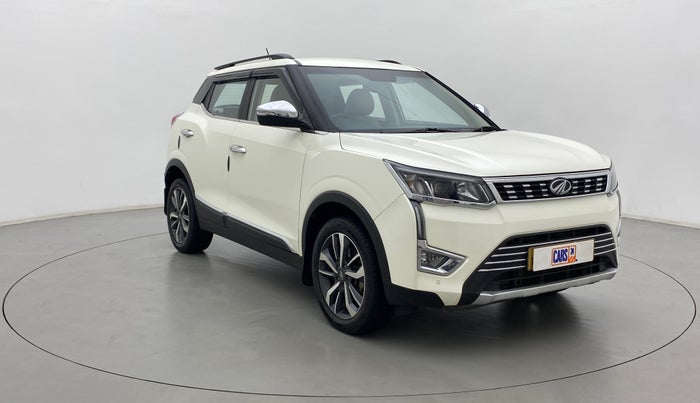 2021 Mahindra XUV300 W8 (O) 1.2 PETROL, Petrol, Manual, 50,119 km, Right Front Diagonal