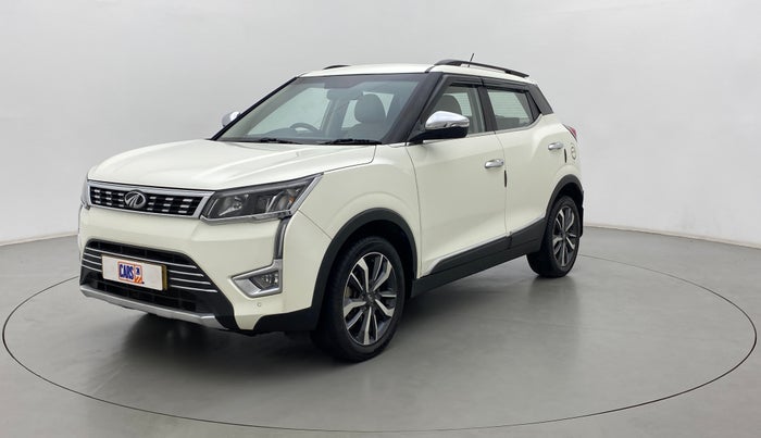 2021 Mahindra XUV300 W8 (O) 1.2 PETROL, Petrol, Manual, 50,119 km, Left Front Diagonal