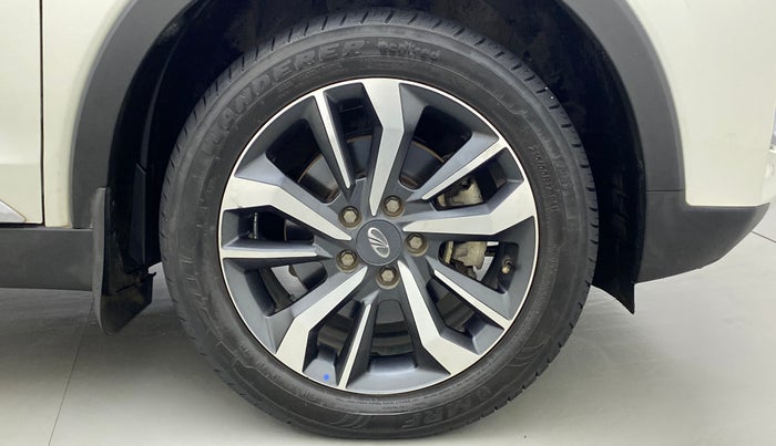 2021 Mahindra XUV300 W8 (O) 1.2 PETROL, Petrol, Manual, 50,119 km, Right Front Wheel