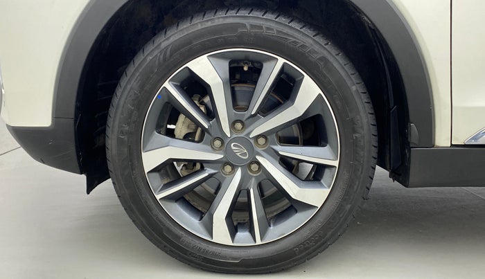 2021 Mahindra XUV300 W8 (O) 1.2 PETROL, Petrol, Manual, 50,119 km, Left Front Wheel