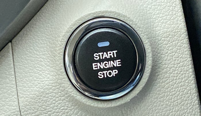 2021 Mahindra XUV300 W8 (O) 1.2 PETROL, Petrol, Manual, 50,119 km, Keyless Start/ Stop Button