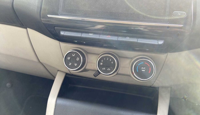 2022 Renault TRIBER RXZ AMT, Petrol, Automatic, 4,196 km, Dashboard - Air Re-circulation knob is not working