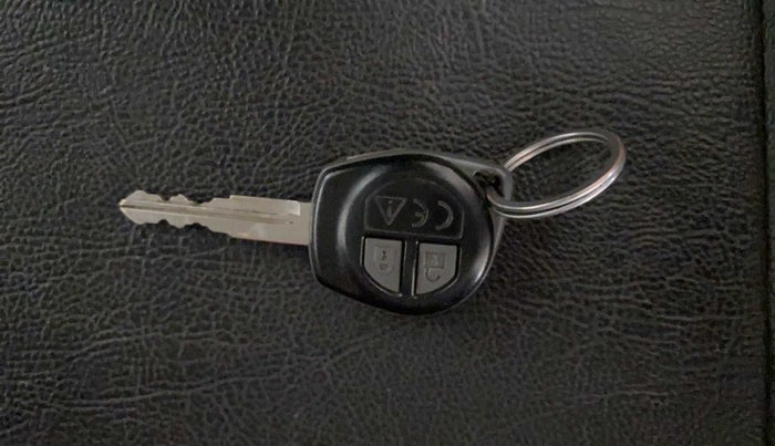 2018 Maruti Swift VXI, Petrol, Manual, 18,987 km, Lock system - Dork lock functional only from remote key