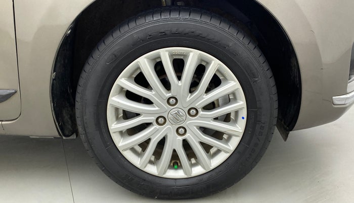 2018 Maruti Dzire ZDI, Diesel, Manual, 91,087 km, Right Front Wheel