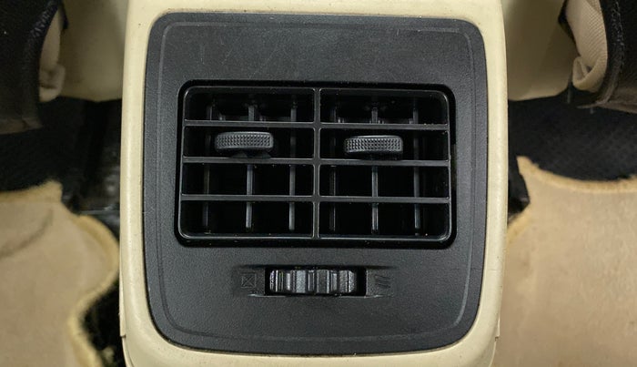 2018 Maruti Dzire ZDI, Diesel, Manual, 91,087 km, Rear AC Vents