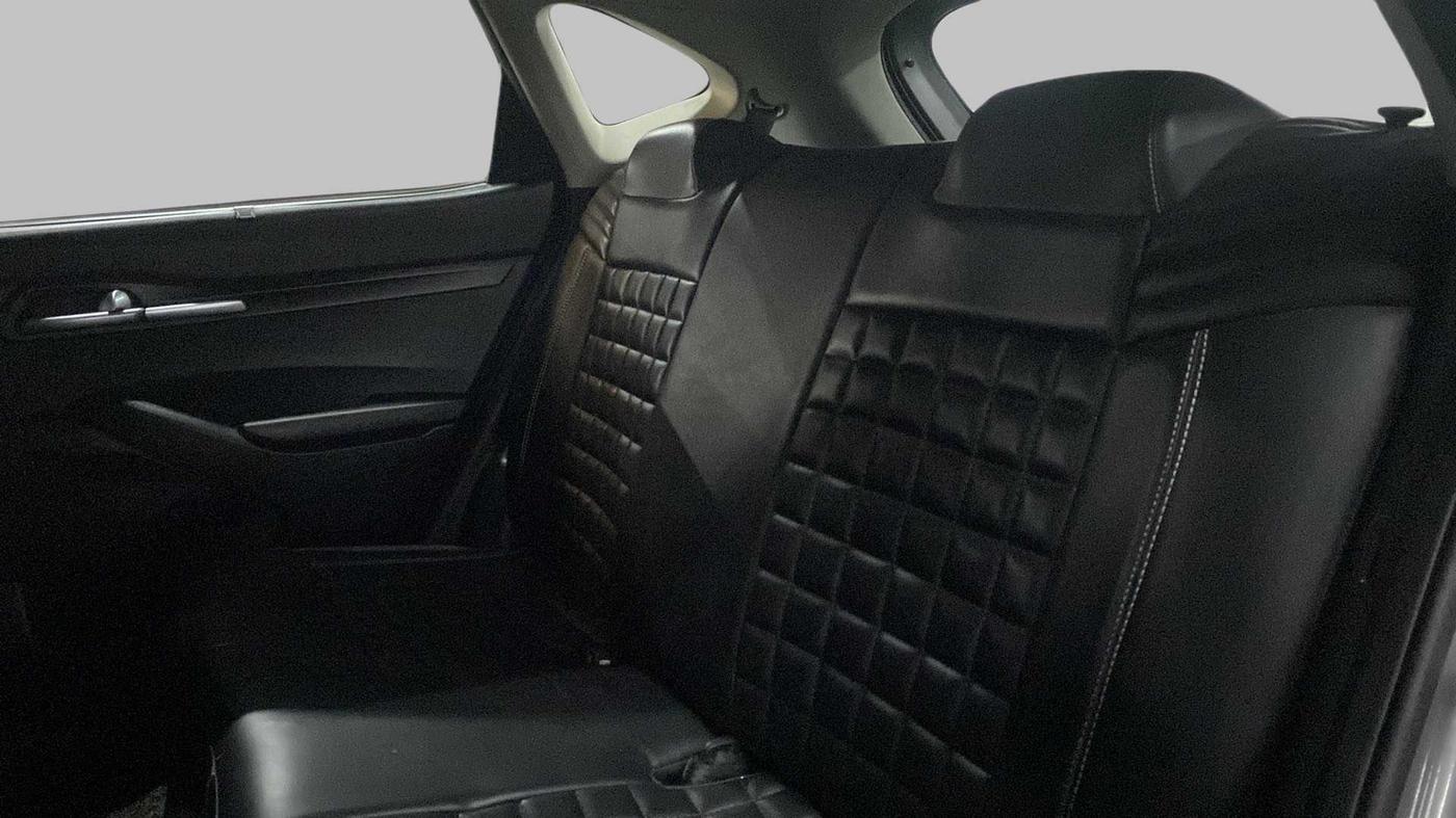 2019 KIA SELTOS HTK PLUS 1.5 DIESEL, Diesel, Manual, 52,867 km, Right Side Rear Door Cabin