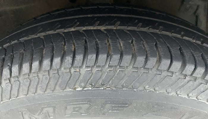 2017 Maruti Swift VXI, Petrol, Manual, 53,730 km, Right Front Tyre Tread