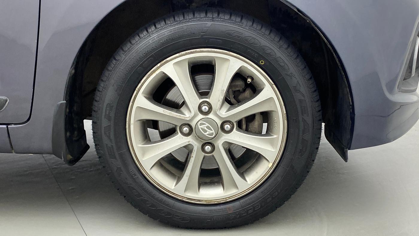 2015 Hyundai Grand i10 ASTA (O) 1.2 KAPPA VTVT, Petrol, Manual, 96,705 km, Right Front Wheel