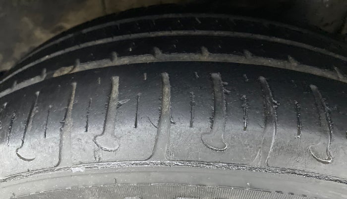 2015 Hyundai Grand i10 ASTA (O) 1.2 KAPPA VTVT, Petrol, Manual, 96,705 km, Left Rear Tyre Tread