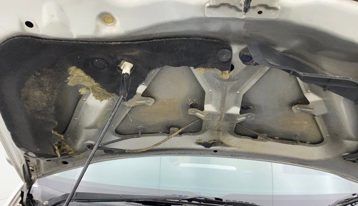 2012 Honda City 1.5L I-VTEC S MT, Petrol, Manual, 31,692 km, Bonnet (hood) - Insulation cover has minor damage
