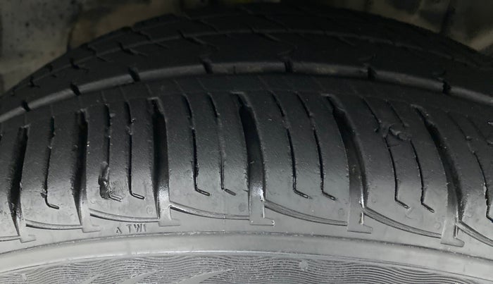 2014 Ford Ecosport TITANIUM 1.5L PETROL AT, Petrol, Automatic, 65,081 km, Right Front Tyre Tread