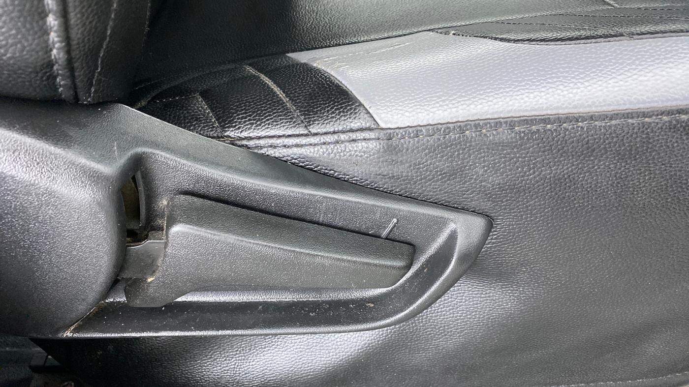 2019 Maruti S PRESSO VXI+, Petrol, Manual, 34,493 km, Driver Side Adjustment Panel