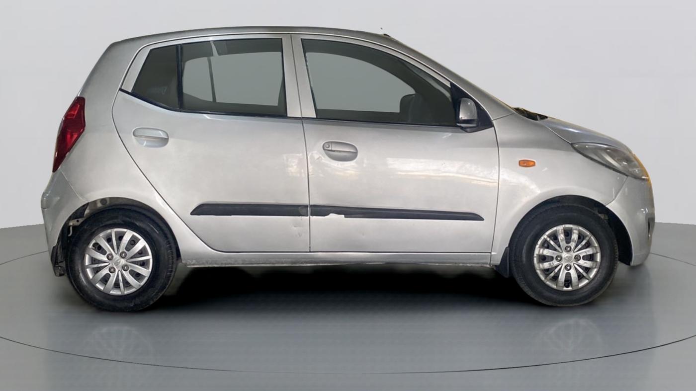 2016 Hyundai i10 SPORTZ 1.1, Petrol, Manual, 70,593 km, Right Side