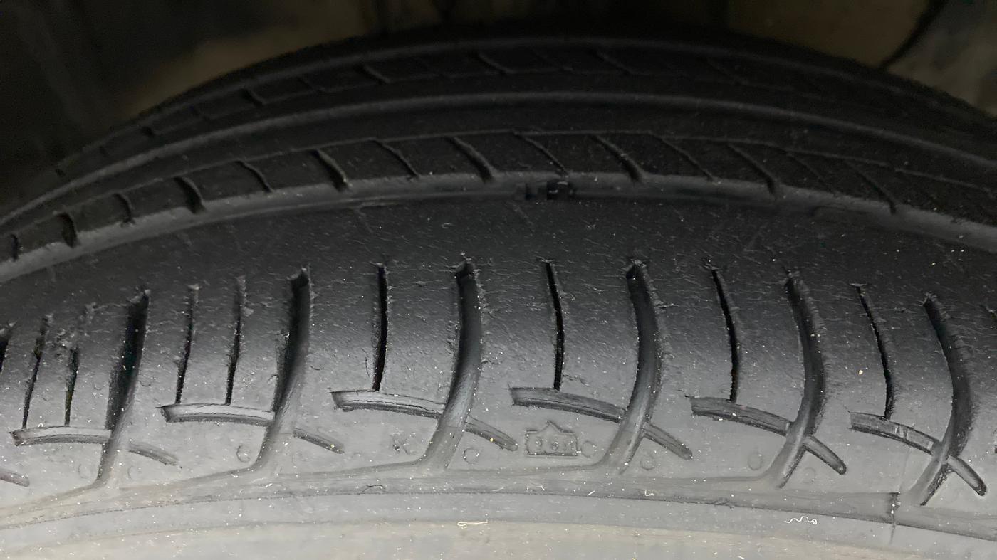 2018 Hyundai Elite i20 ASTA 1.2, Petrol, Manual, 42,463 km, Right Front Tyre Tread