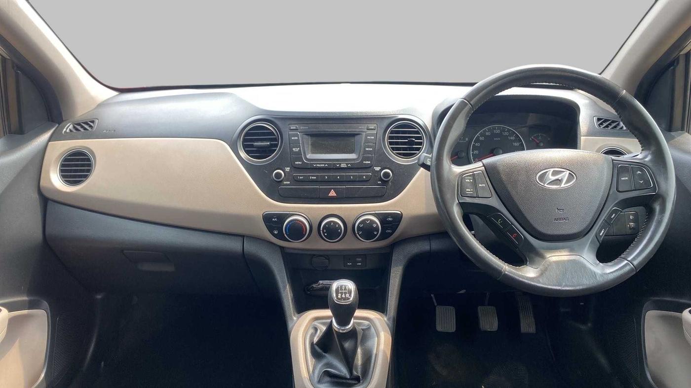2016 Hyundai Grand i10 ASTA (O) 1.2 KAPPA VTVT, Petrol, Manual, 34,197 km, Dashboard