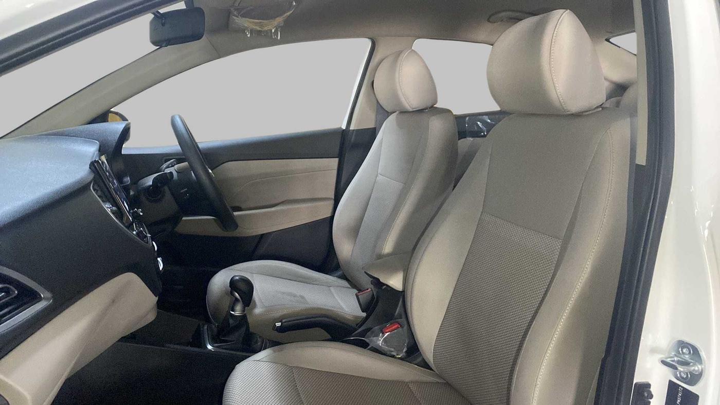 2022 Hyundai Verna S PLUS 1.5 VTVT, Petrol, Manual, 371 km, Right Side Front Door Cabin