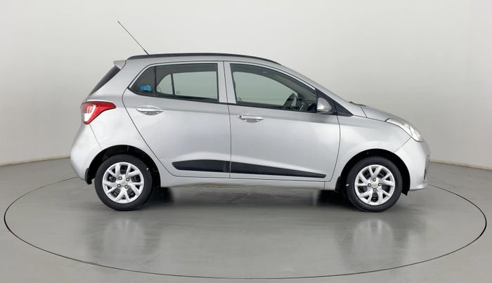 2017 Hyundai Grand i10 SPORTZ (O) 1.2 KAPPA VTVT, Petrol, Manual, 37,646 km, Right Side View