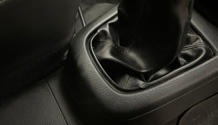 2017 Maruti Swift VXI, Petrol, Manual, 56,657 km, Gear lever - Boot cover slightly torn