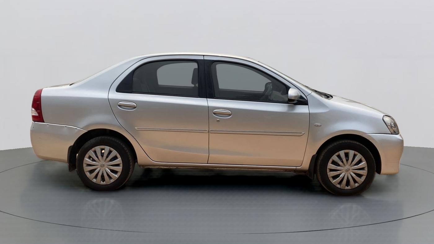 2014 Toyota Etios G, Petrol, Manual, 72,305 km, Right Side View