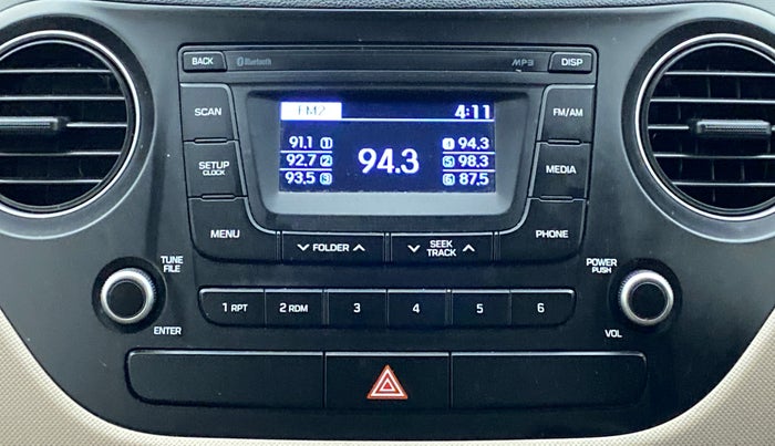 2016 Hyundai Grand i10 ASTA (O) AT 1.2 KAPPA VTVT, Petrol, Automatic, 33,358 km, Infotainment System