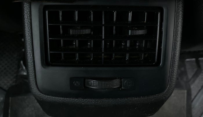 2016 Hyundai Grand i10 ASTA (O) AT 1.2 KAPPA VTVT, Petrol, Automatic, 33,358 km, Rear AC Vents