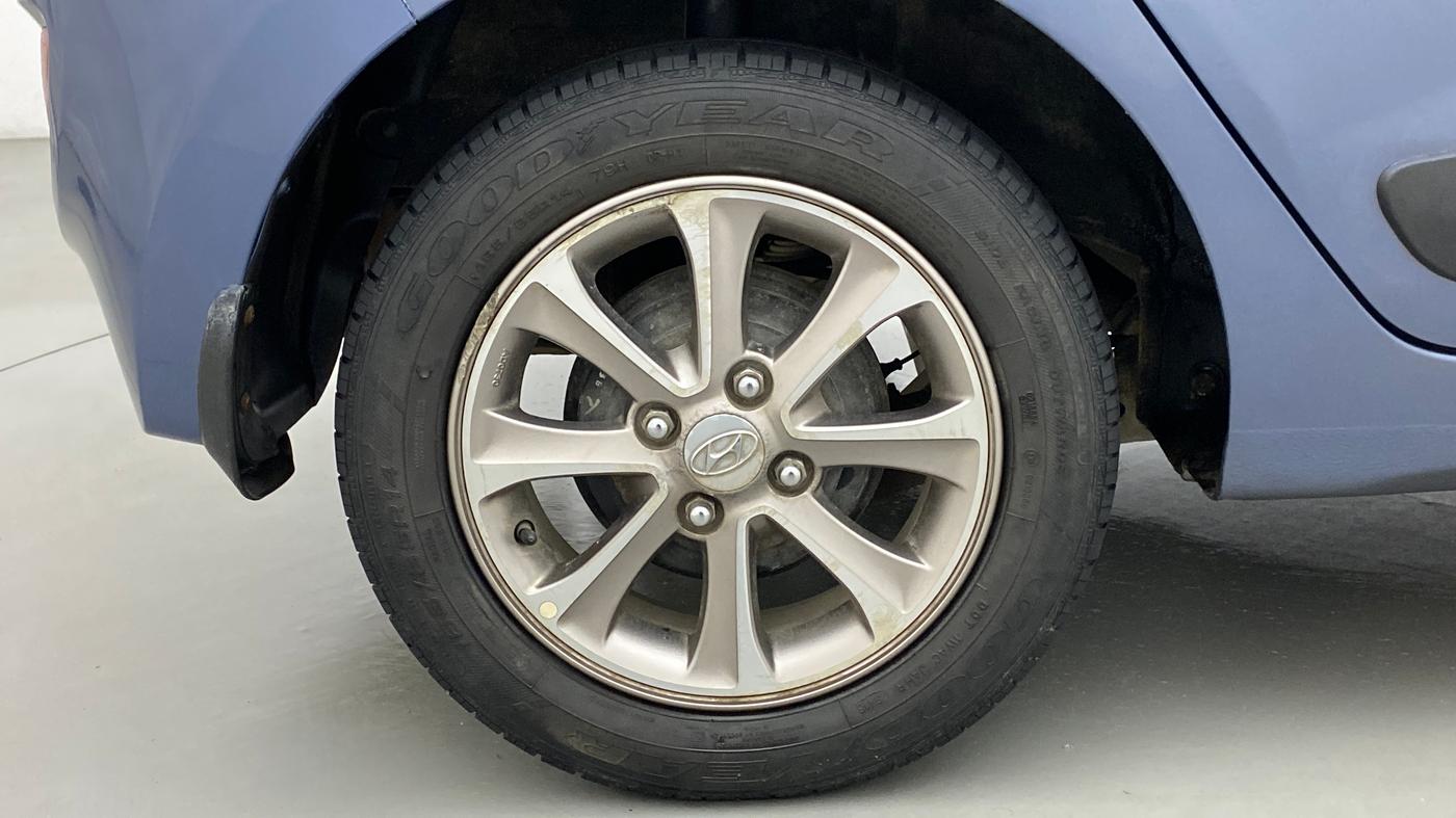 2016 Hyundai Grand i10 ASTA (O) AT 1.2 KAPPA VTVT, Petrol, Automatic, 33,358 km, Right Rear Wheel